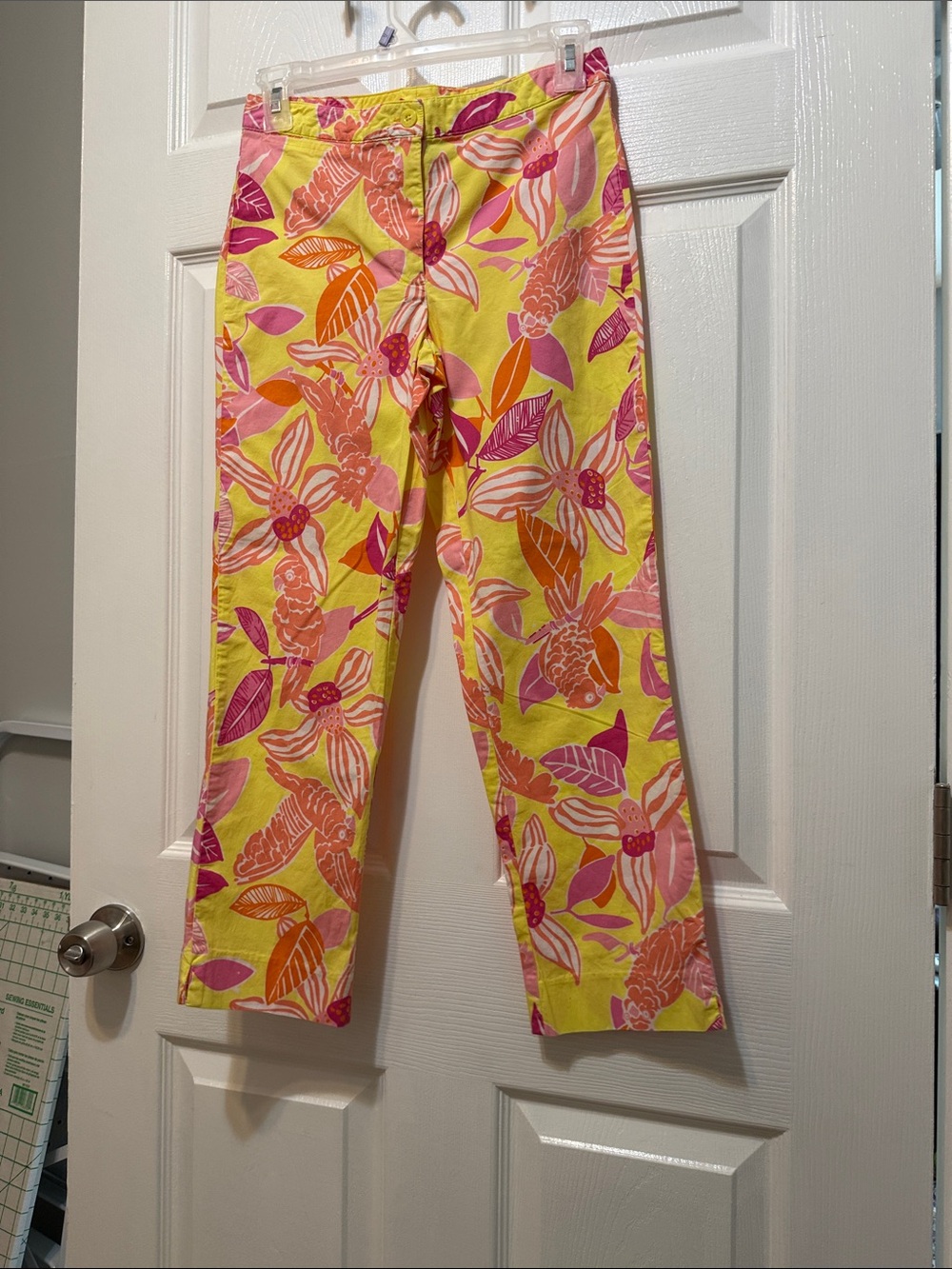 Vintage Lilly Pulitzer Yellow Floral Capri Pants with Pink & Orange Print